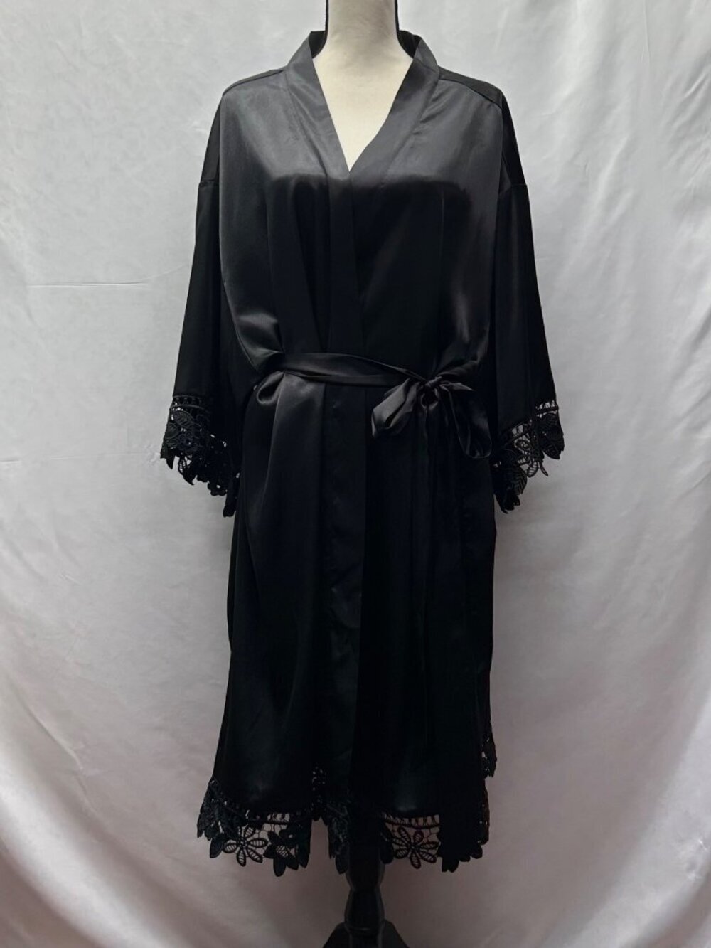 BIRDY GREY Black Lace Trim Bridal Robe Women's 1X/3X Let's Get The Party Started
